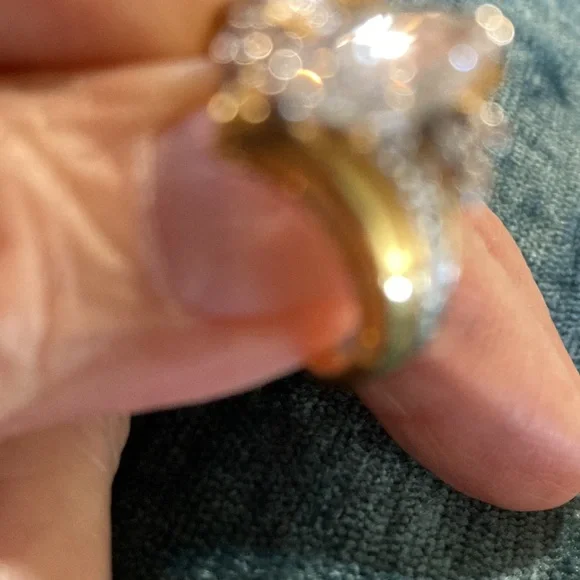 Elegant Gold  precious man made stone  Women's Ring - Picture 2 of 6